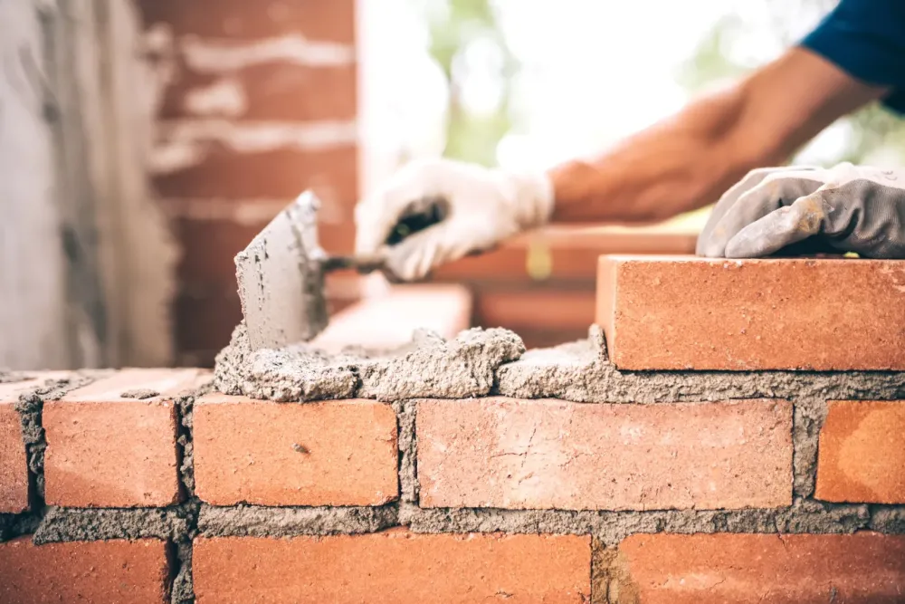 Construction de mur à Grenade sur l'Adour